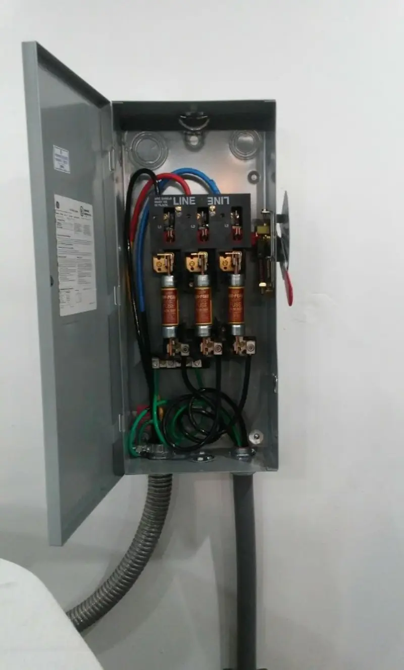 Three-phase disconnect switch installed for Smoke Detector Installation in Somersworth
